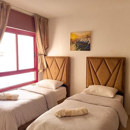 Amazing Appartement Au Centre Ville En Face Hilton & Gare Train De Tgv De Tanger 2N Luaran gambar