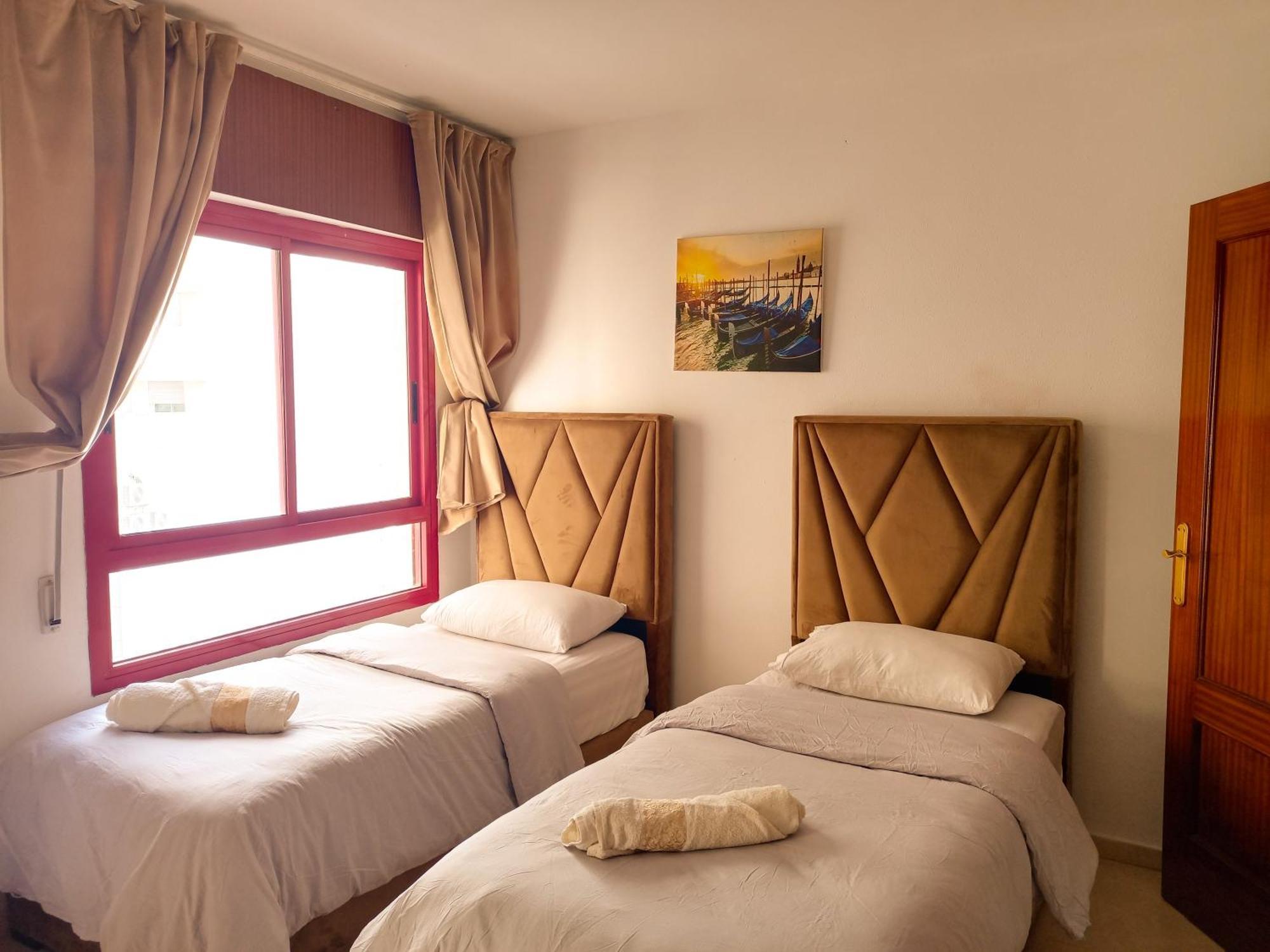 Amazing Appartement Au Centre Ville En Face Hilton & Gare Train De Tgv De Tanger 2N Luaran gambar
