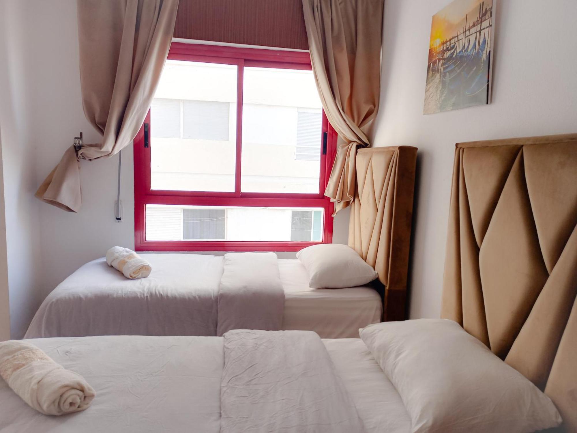 Amazing Appartement Au Centre Ville En Face Hilton & Gare Train De Tgv De Tanger 2N Luaran gambar
