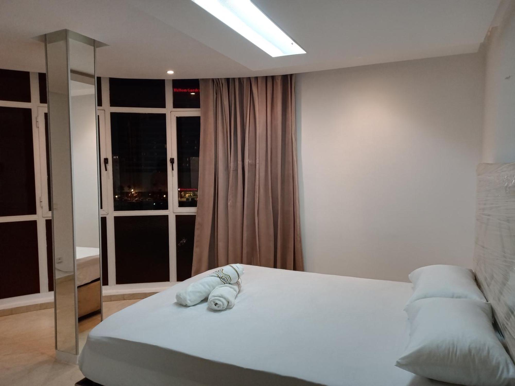 Amazing Appartement Au Centre Ville En Face Hilton & Gare Train De Tgv De Tanger 2N Luaran gambar