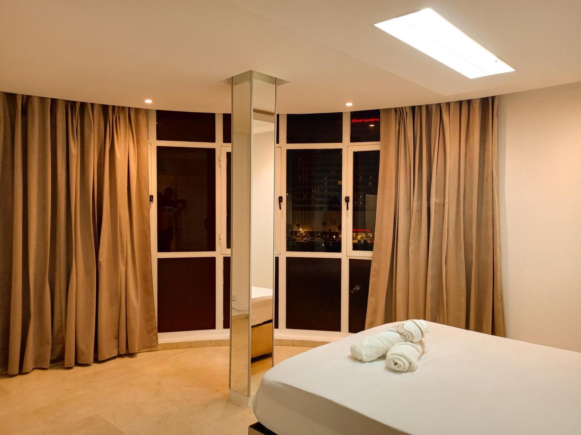 Amazing Appartement Au Centre Ville En Face Hilton & Gare Train De Tgv De Tanger 2N Luaran gambar